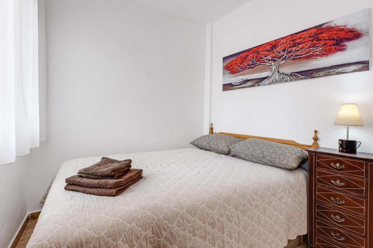 Apartment Caballero De Rodas ตอร์เรเวียคา ภายนอก รูปภาพ